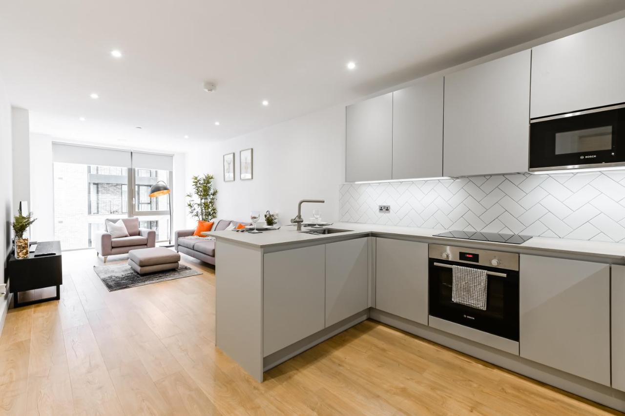 Khayat Homes - The Owelor - Two Bed London Exterior photo